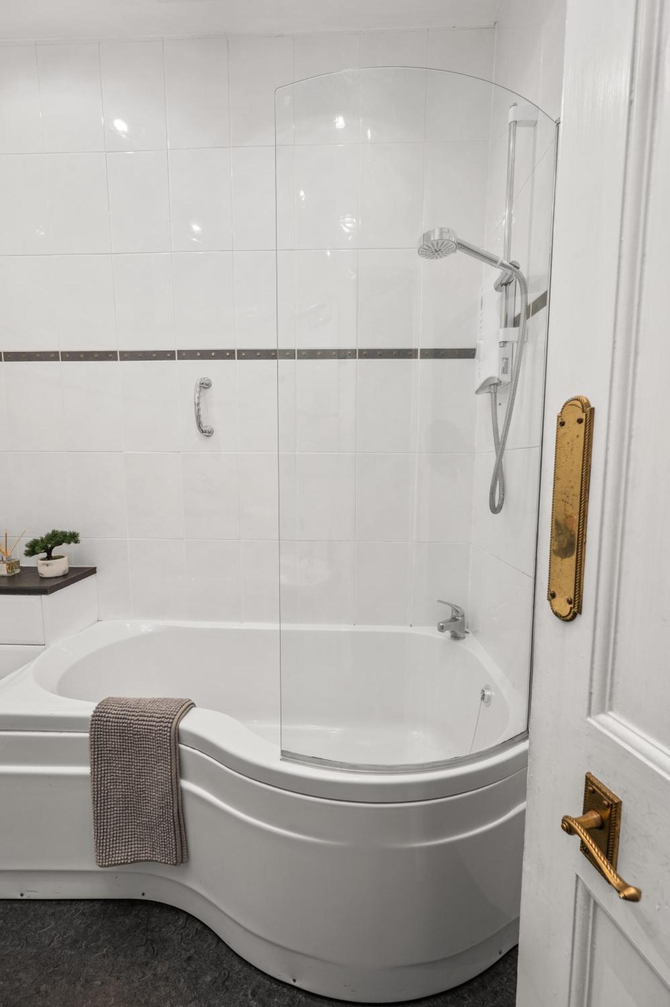 Panoramic Sea Views - Stunning 3Bd Apt & Balcony 奥本 外观 照片